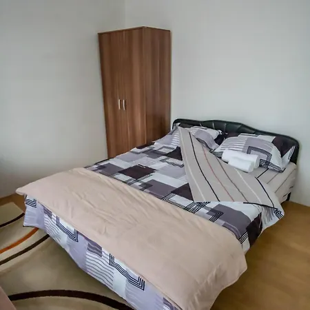Lux * Pirot