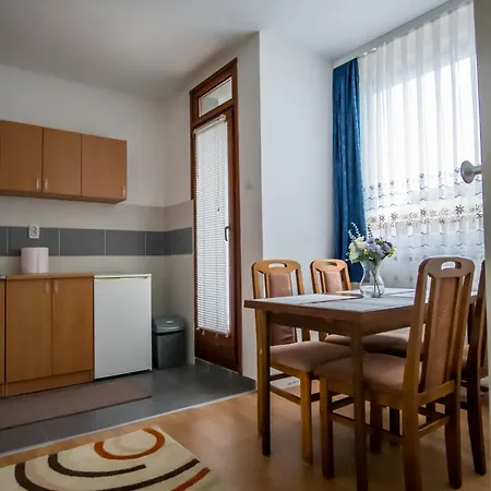 Lux * Pirot